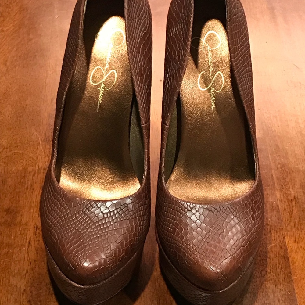 BRAND NEW!!! Jessica Simpson croc platforms size 8